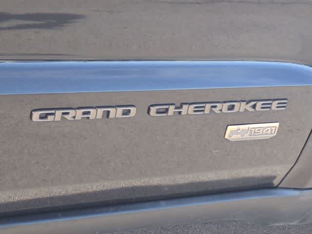 Thumbnail: 2016 Jeep Grand Cherokee - 13