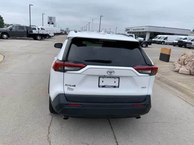 Thumbnail: 2019 Toyota RAV4 - 22