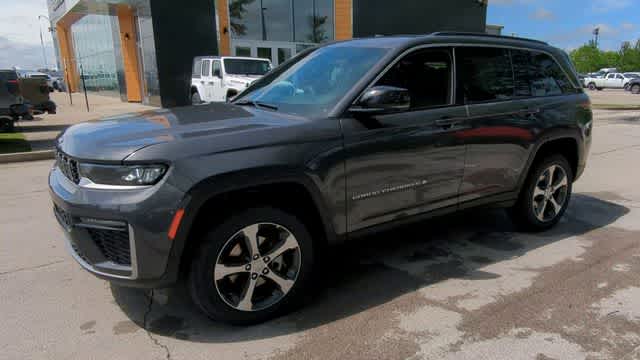Thumbnail: 2026 Jeep Grand Cherokee - 4