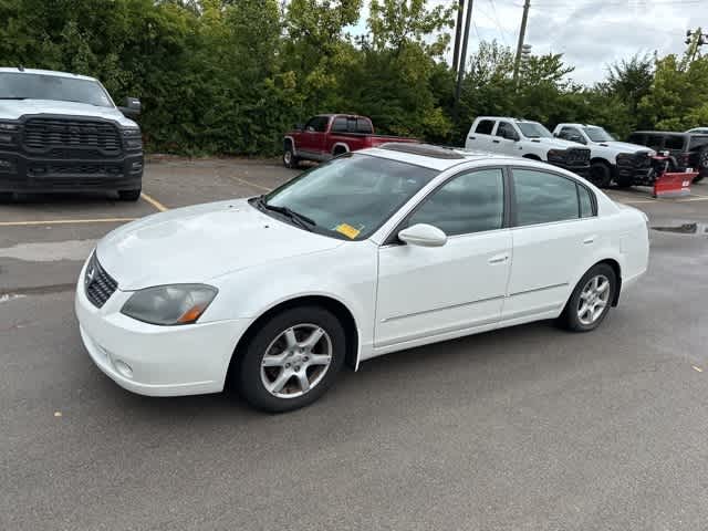 Thumbnail: 2005 Nissan Altima - 13