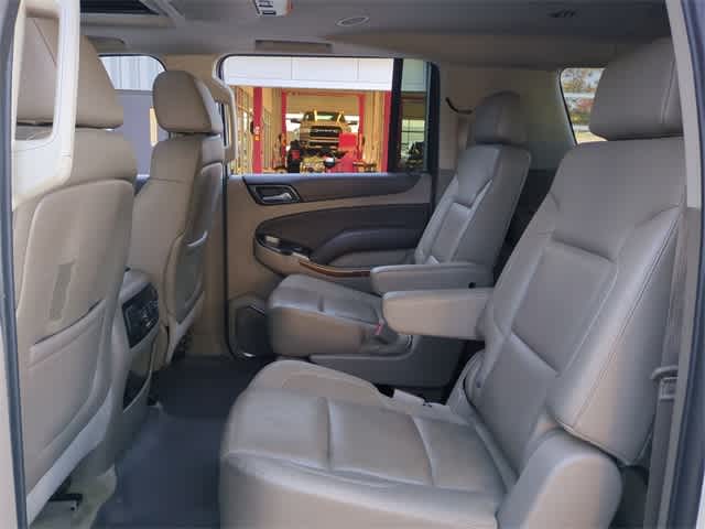 Thumbnail: 2015 Chevrolet Suburban - 21