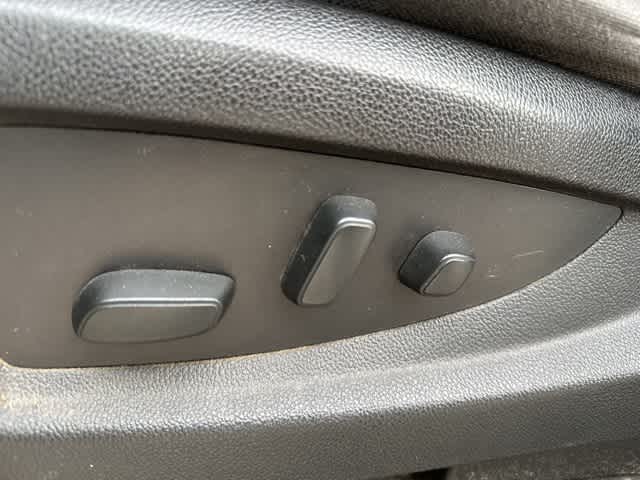 Thumbnail: 2017 Chevrolet Silverado 1500 - 11