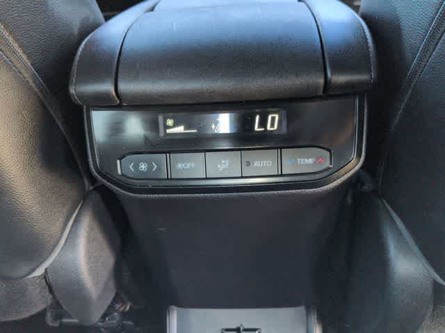 Thumbnail: 2021 Toyota Highlander - 38