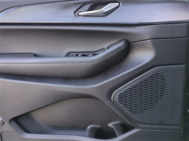 Thumbnail: 2025 Jeep Grand Cherokee - 32