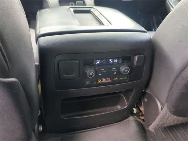 Thumbnail: 2015 Chevrolet Tahoe - 39