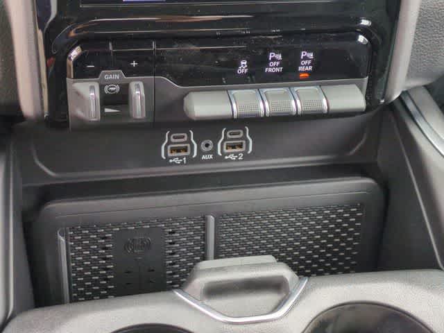 Thumbnail: 2026 RAM 1500 - 32