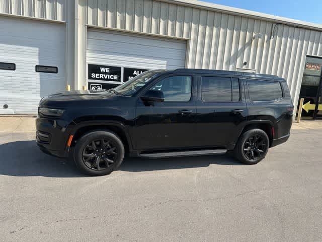 Thumbnail: 2023 Jeep Wagoneer - 15