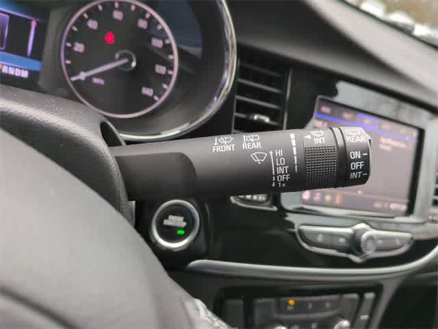 Thumbnail: 2022 Buick Encore - 25