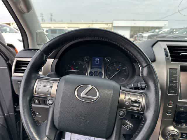 Thumbnail: 2015 Lexus GX - 11