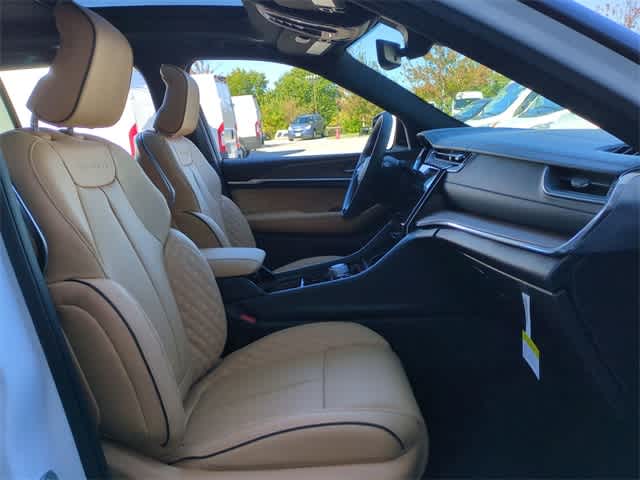 Thumbnail: 2025 Jeep Grand Cherokee - 23