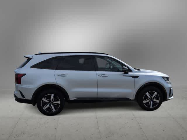 Thumbnail: 2022 Kia Sorento - 9