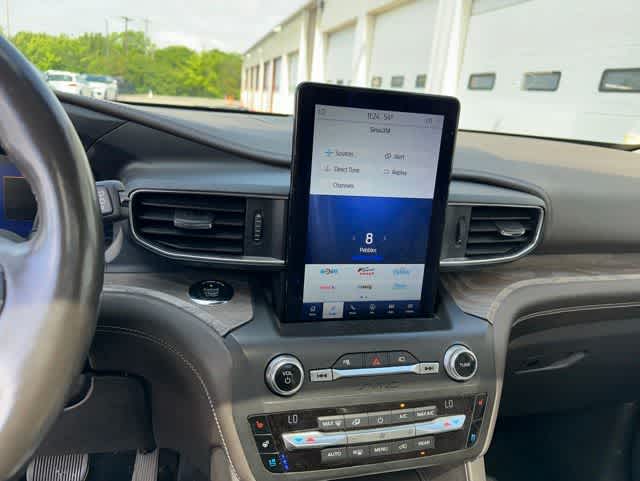 Thumbnail: 2020 Ford Explorer - 8