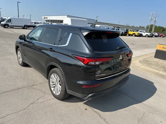 Thumbnail: 2024 Mitsubishi Outlander - 18