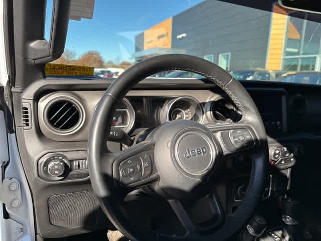 Thumbnail: 2021 Jeep Gladiator - 5