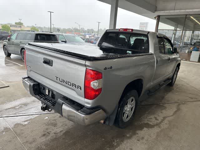 Thumbnail: 2016 Toyota Tundra - 17