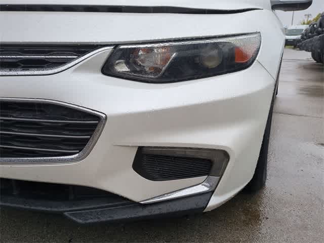 Thumbnail: 2017 Chevrolet Malibu - 11