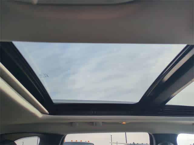 Thumbnail: 2021 Jeep Cherokee - 22