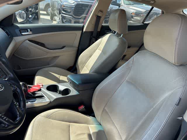 Thumbnail: 2012 Kia Optima - 3