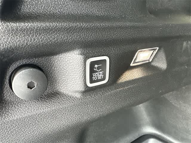 Thumbnail: 2023 Jeep Grand Cherokee L - 41