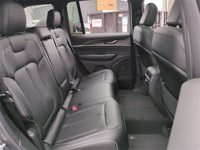 Thumbnail: 2025 Jeep Grand Cherokee - 22