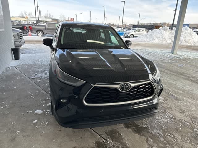 Thumbnail: 2021 Toyota Highlander - 28