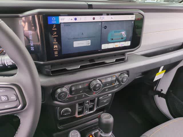 Thumbnail: 2025 Jeep Gladiator - 27