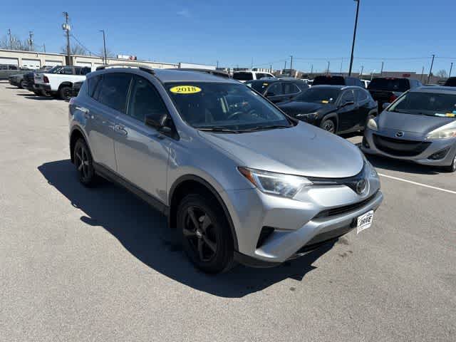 Thumbnail: 2018 Toyota RAV4 - 21