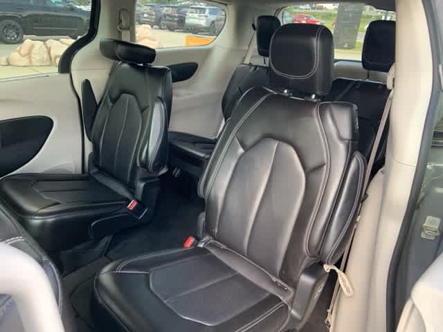 Thumbnail: 2023 Chrysler Pacifica - 8