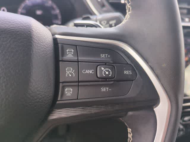 Thumbnail: 2024 Jeep Grand Cherokee L - 24