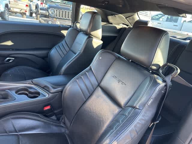 Thumbnail: 2016 Dodge Challenger - 4