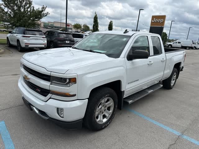 Thumbnail: 2018 Chevrolet Silverado 1500 - 12
