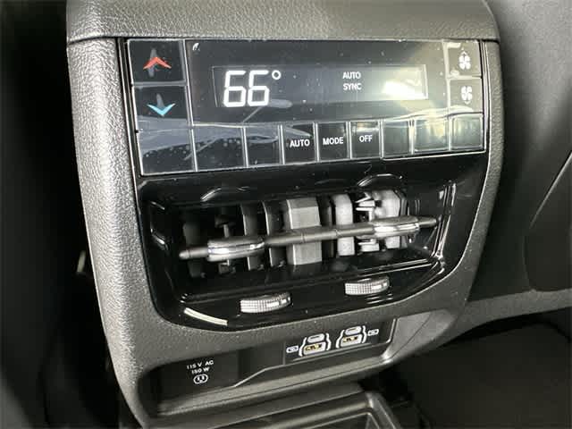 Thumbnail: 2023 Jeep Grand Cherokee L - 38