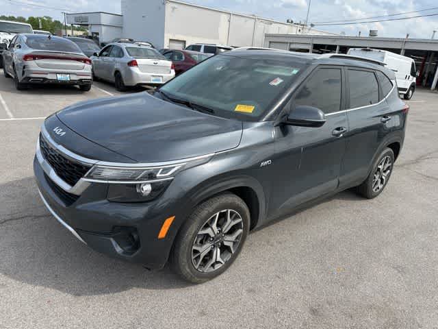 Thumbnail: 2022 Kia Seltos - 2