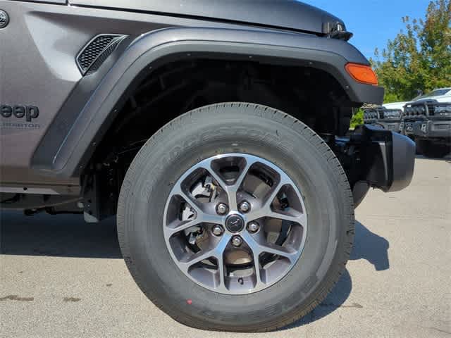 Thumbnail: 2025 Jeep Gladiator - 13