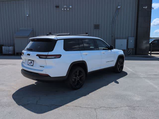 Thumbnail: 2023 Jeep Grand Cherokee L - 8