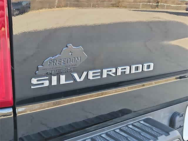 Thumbnail: 2025 Chevrolet Silverado 2500 - 13
