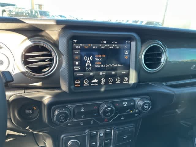 Thumbnail: 2023 Jeep Gladiator - 7