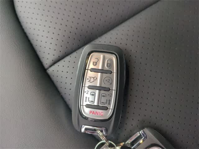 Thumbnail: 2026 Chrysler Pacifica - 35