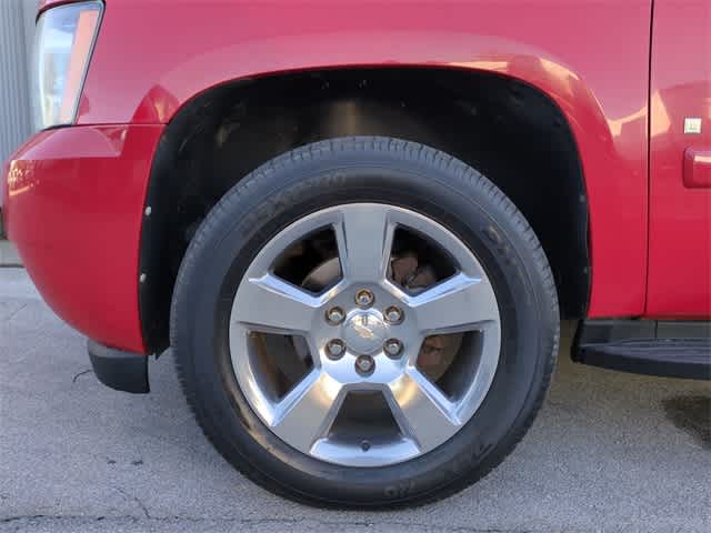 Thumbnail: 2008 Chevrolet Tahoe - 14