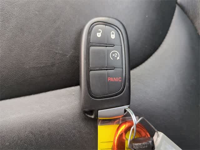 Thumbnail: 2015 Jeep Cherokee - 35