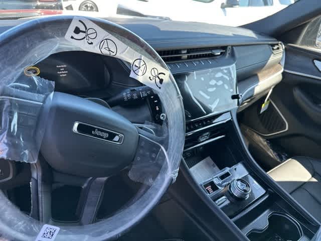 Thumbnail: 2026 Jeep Grand Cherokee L - 4