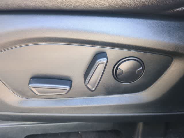 Thumbnail: 2023 Ford Explorer - 17