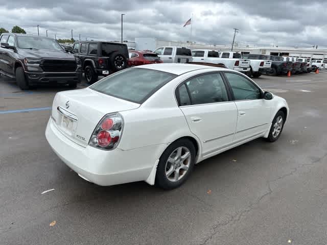 Thumbnail: 2005 Nissan Altima - 20