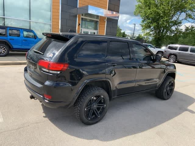 Thumbnail: 2018 Jeep Grand Cherokee - 23