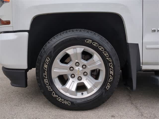 Thumbnail: 2018 Chevrolet Silverado 1500 - 14