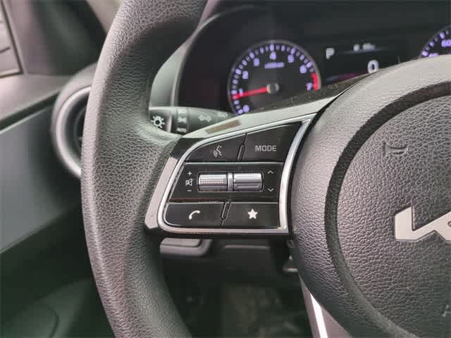 Thumbnail: 2023 Kia Forte - 24