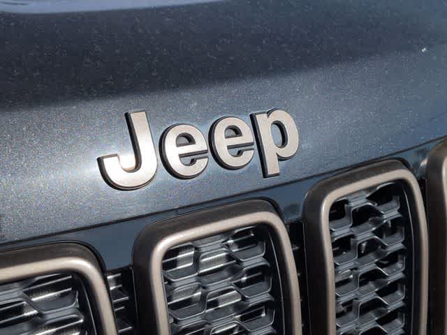 Thumbnail: 2016 Jeep Grand Cherokee - 12