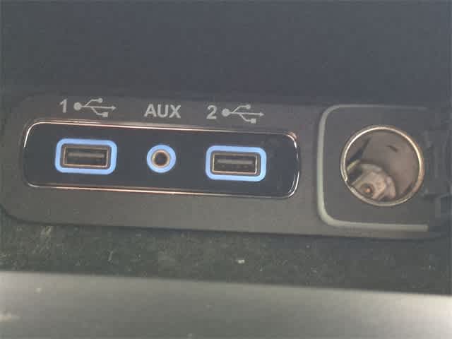 Thumbnail: 2021 Jeep Grand Cherokee - 32