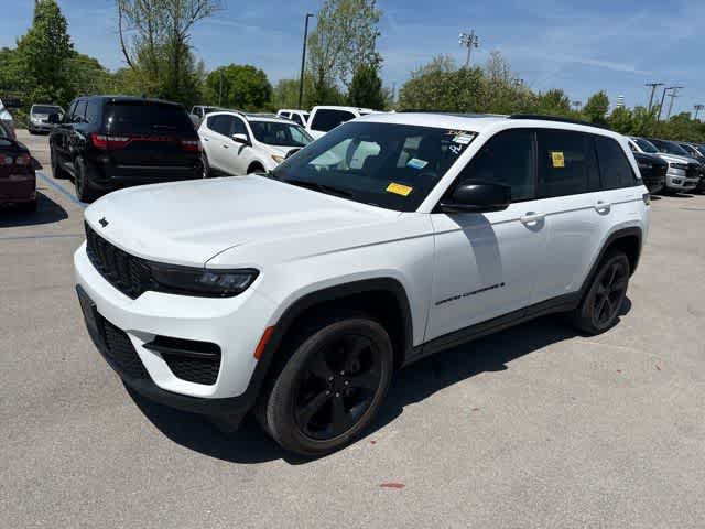 Thumbnail: 2023 Jeep Grand Cherokee - 12