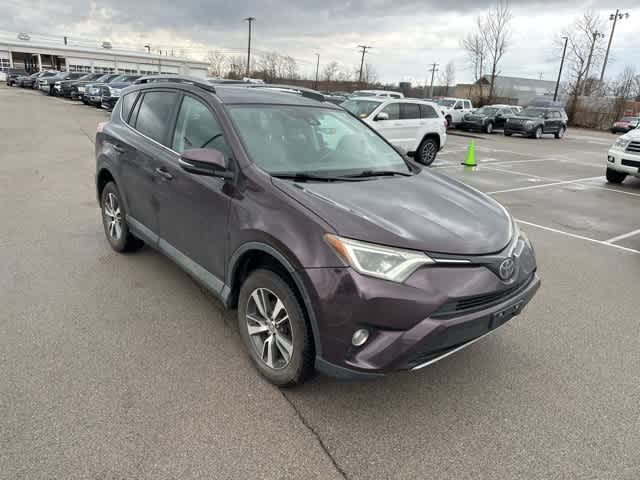 Thumbnail: 2017 Toyota RAV4 - 21